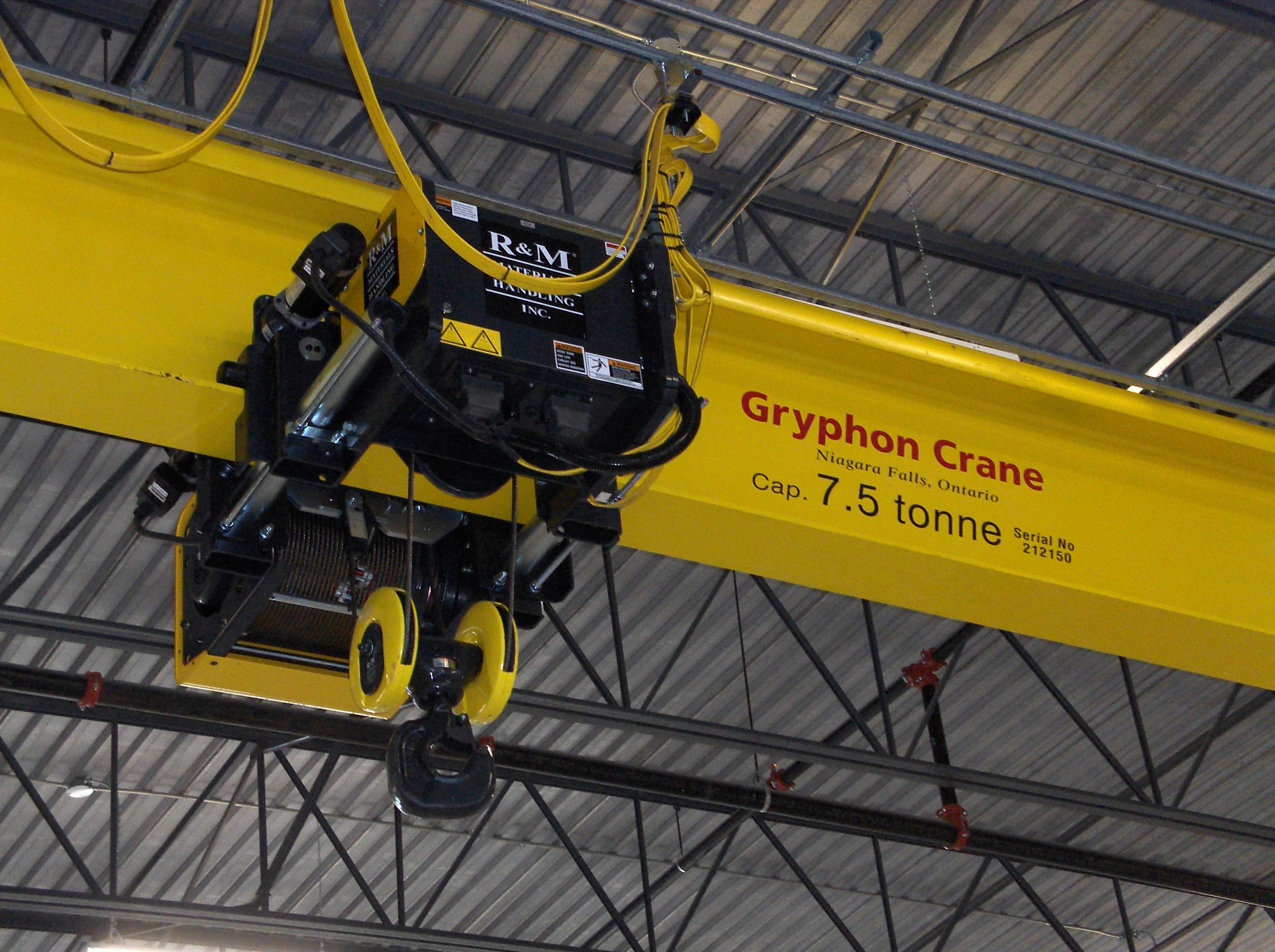 Industrial crane hoist equipment